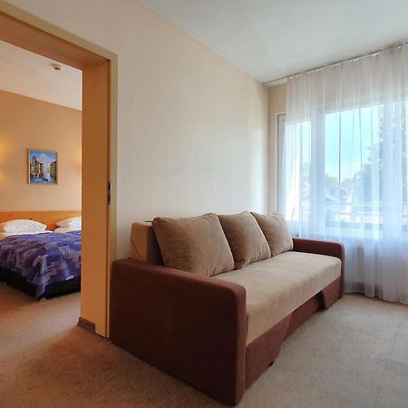 Good Stay Eiropa Hotel Economy Jūrkalne Εξωτερικό φωτογραφία