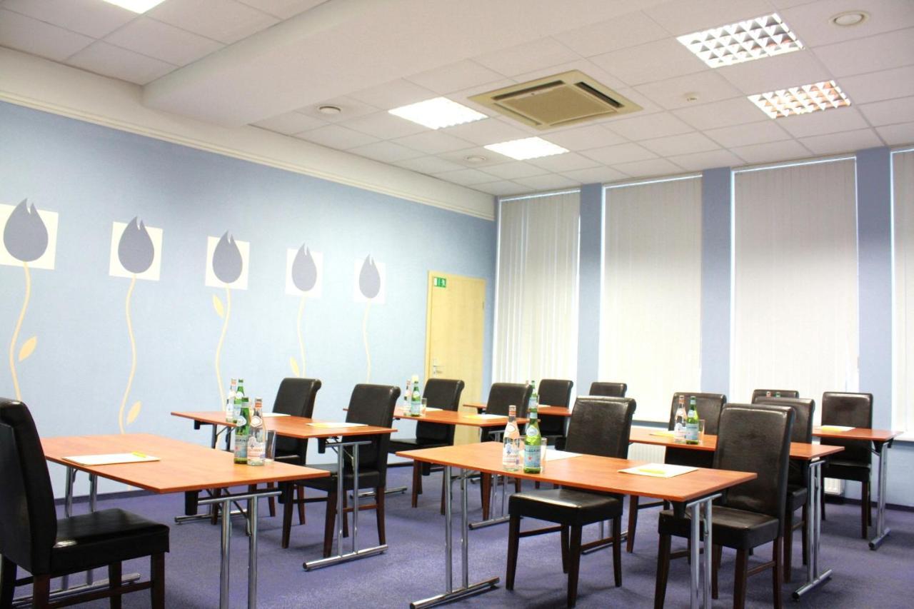 Good Stay Eiropa Hotel Economy Jūrkalne Εξωτερικό φωτογραφία