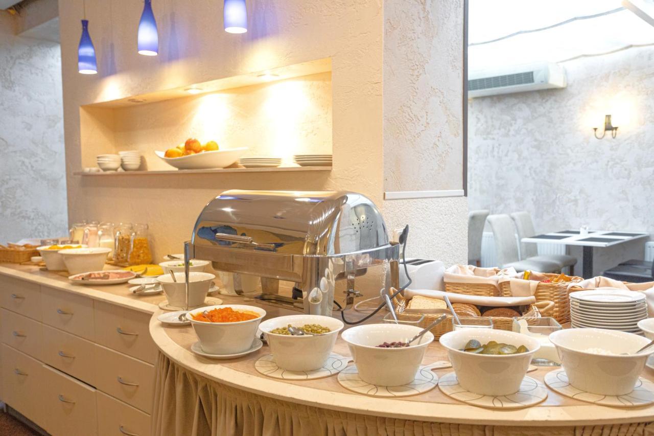 Good Stay Eiropa Hotel Economy Jūrkalne Εξωτερικό φωτογραφία