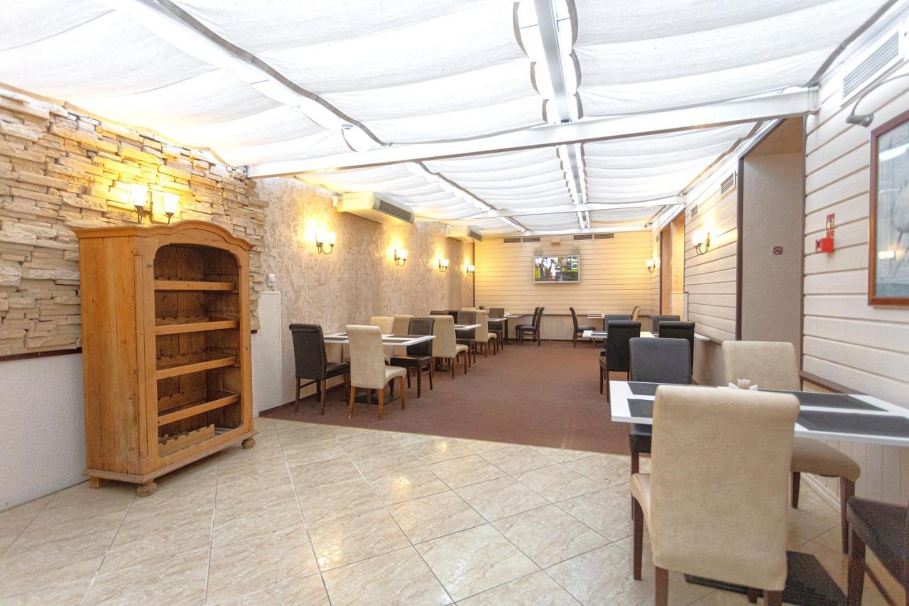 Good Stay Eiropa Hotel Economy Jūrkalne Εξωτερικό φωτογραφία