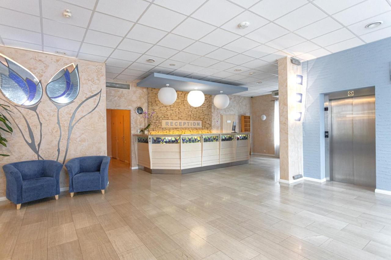 Good Stay Eiropa Hotel Economy Jūrkalne Εξωτερικό φωτογραφία