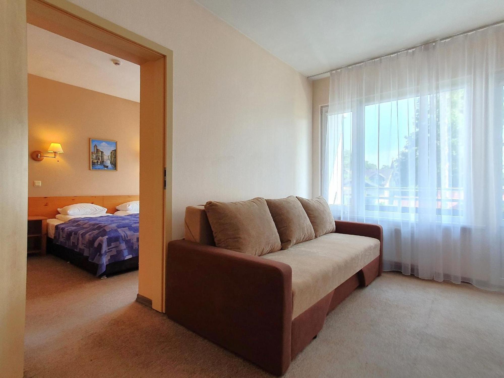 Good Stay Eiropa Hotel Economy Jūrkalne Εξωτερικό φωτογραφία