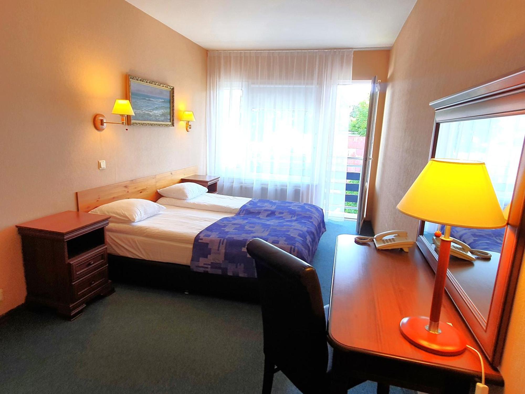 Good Stay Eiropa Hotel Economy Jūrkalne Δωμάτιο φωτογραφία