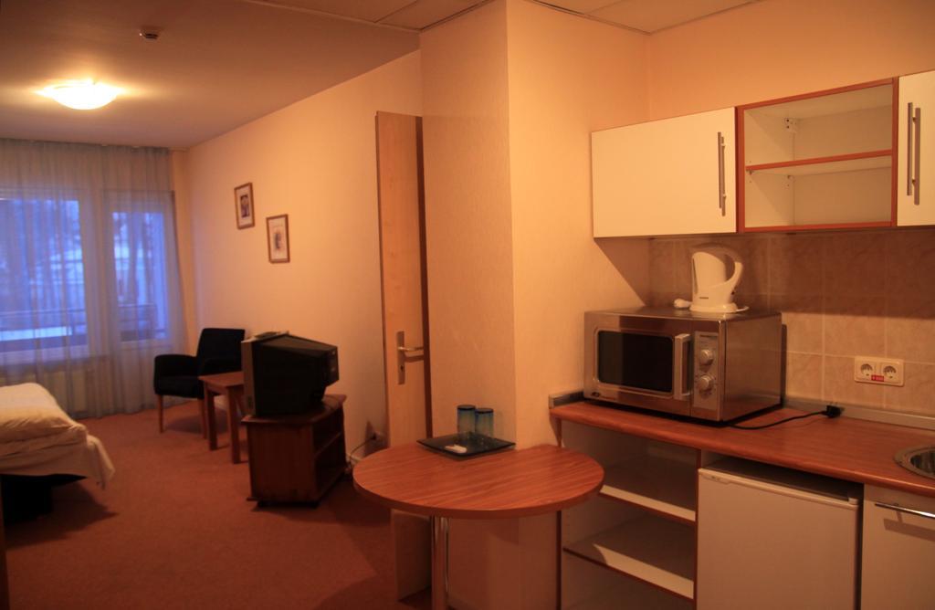 Good Stay Eiropa Hotel Economy Jūrkalne Δωμάτιο φωτογραφία