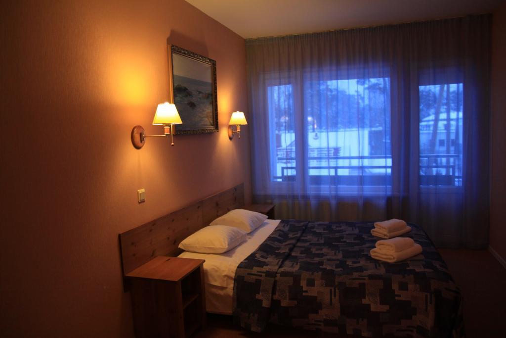 Good Stay Eiropa Hotel Economy Jūrkalne Δωμάτιο φωτογραφία
