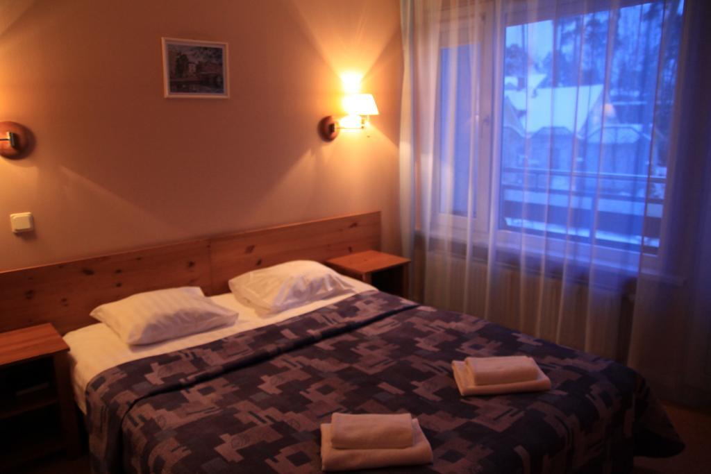 Good Stay Eiropa Hotel Economy Jūrkalne Δωμάτιο φωτογραφία