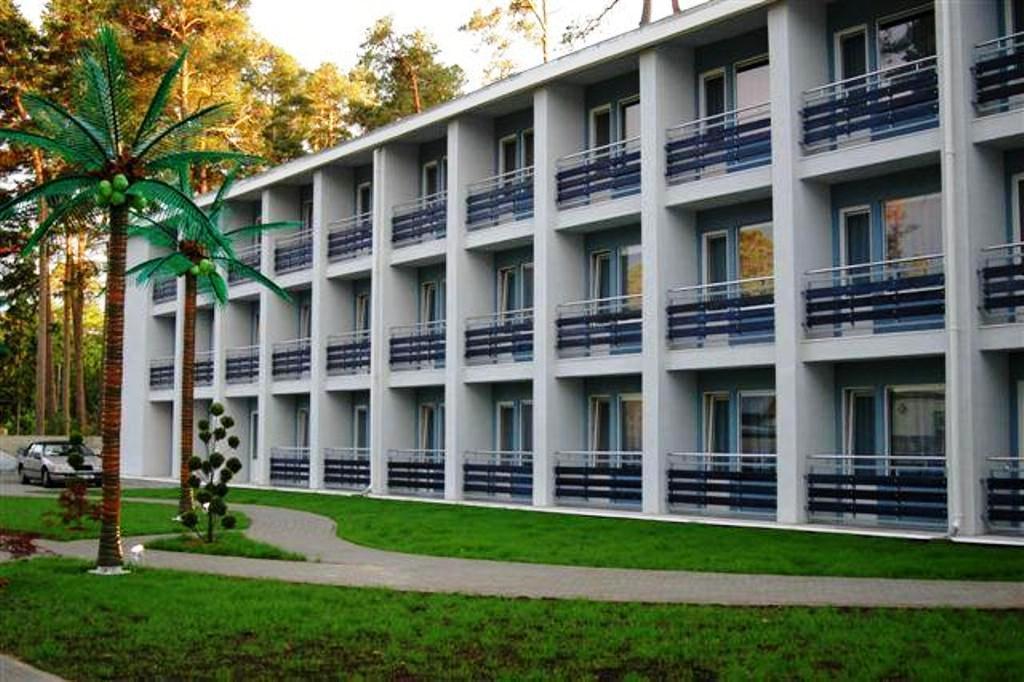 Good Stay Eiropa Hotel Economy Jūrkalne Εξωτερικό φωτογραφία